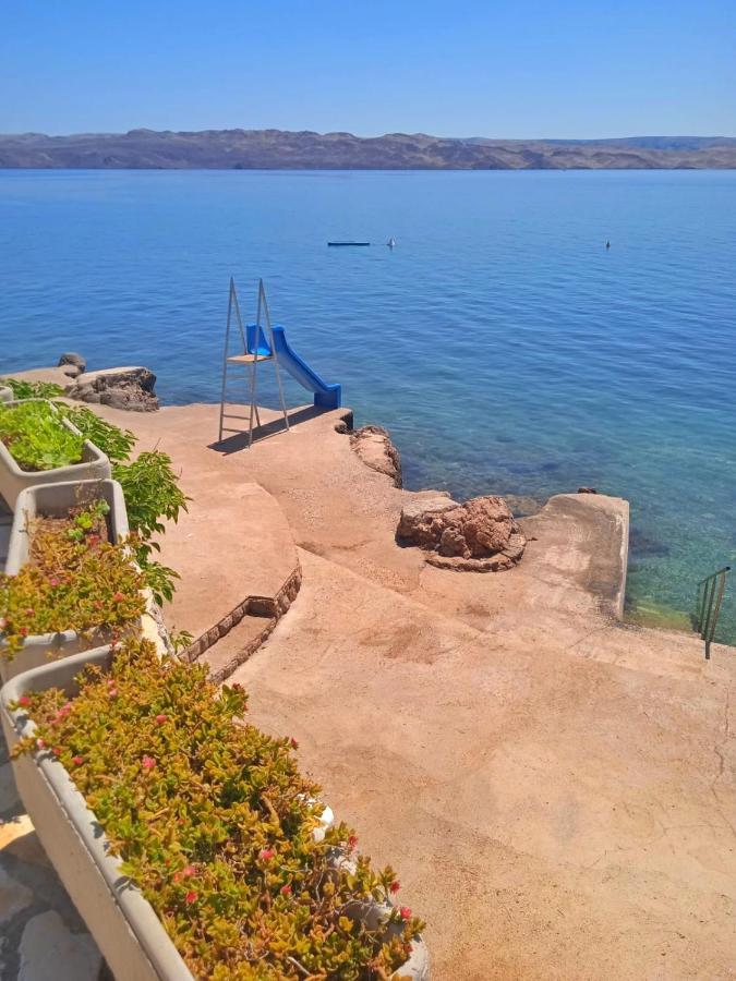 Beachfront Apartments Anita With Pool Karlobag Bagian luar foto