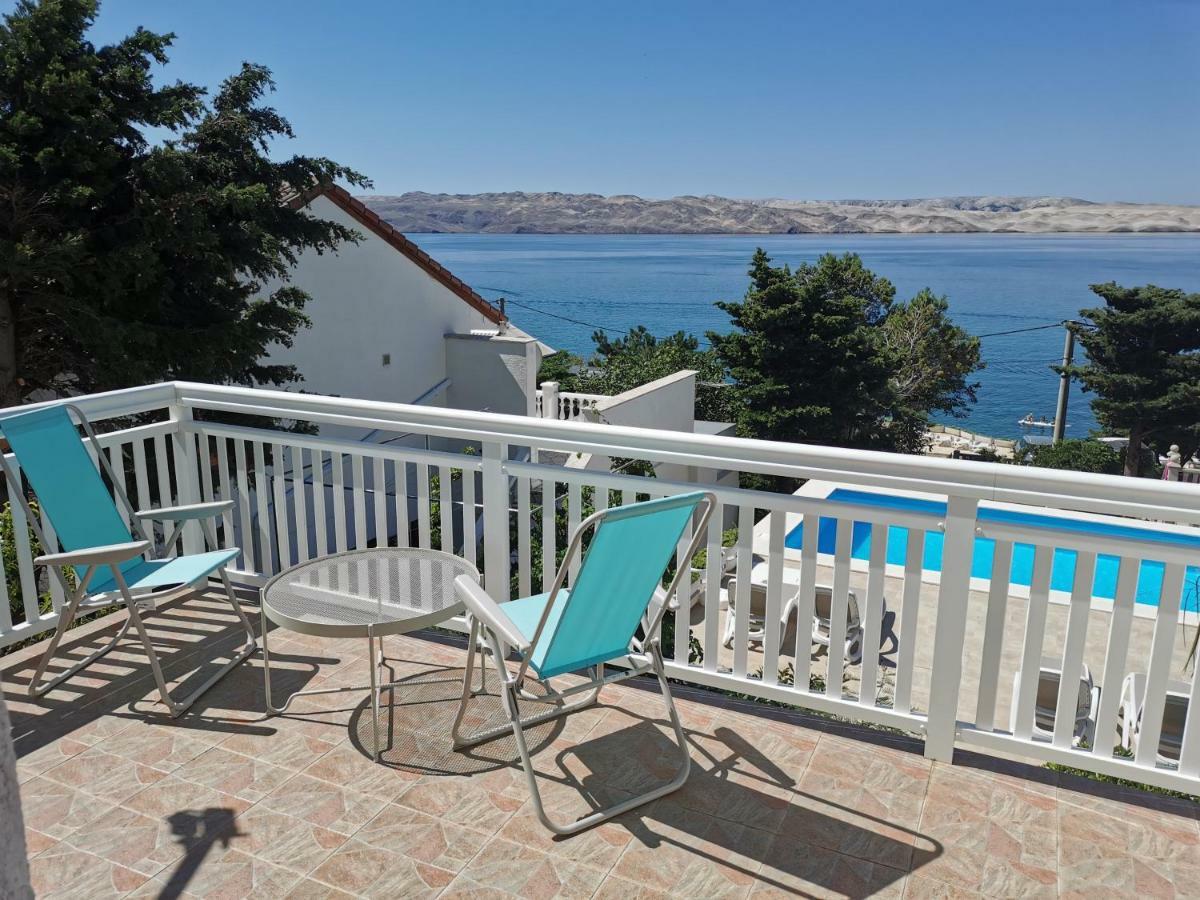 Beachfront Apartments Anita With Pool Karlobag Bagian luar foto